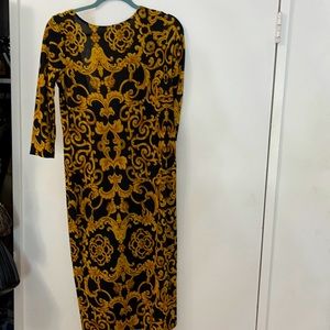 Midi bodycon coctail dress, more beautiful in person. Never worn.